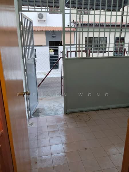 2-storey Terraced House for Sale in Taman Tampoi Indah (Tampoi) - Shereen Wong - Entrance - PropertyGuru.com.my