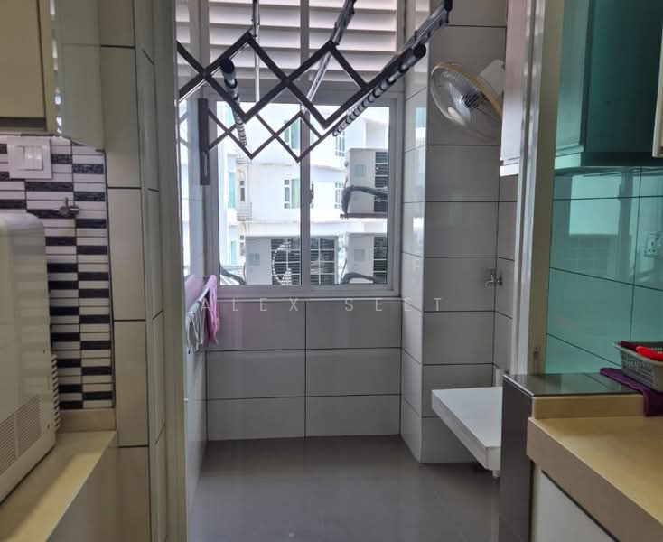 Kondominium untuk Disewa di Sri Putramas III / Royal Regent - Alex Seet - Balcony - PropertyGuru.com.my
