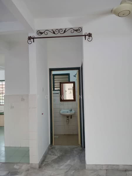 Rumah Teres 2 Tingkat untuk Dijual di Usj 3 (Subang Jaya) - FC Wong - Bathroom - PropertyGuru.com.my