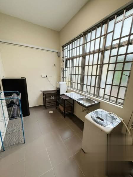 Semi-Detached House for Rent in Setia Alam (Selangor) - Elynn Chia - Kitchen - PropertyGuru.com.my