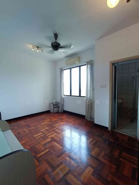 Kondominium untuk Dijual di Armanee - Coyee Wong - Bedroom - PropertyGuru.com.my
