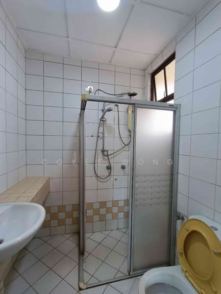 Kondominium untuk Dijual di Armanee - Coyee Wong - Bathroom - PropertyGuru.com.my