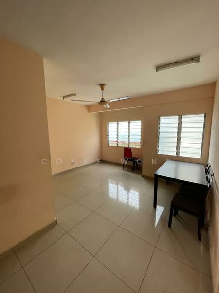 Apartment for Sale at Laman Damai (Li Garden) - Coyee Wong - Living Room - PropertyGuru.com.my