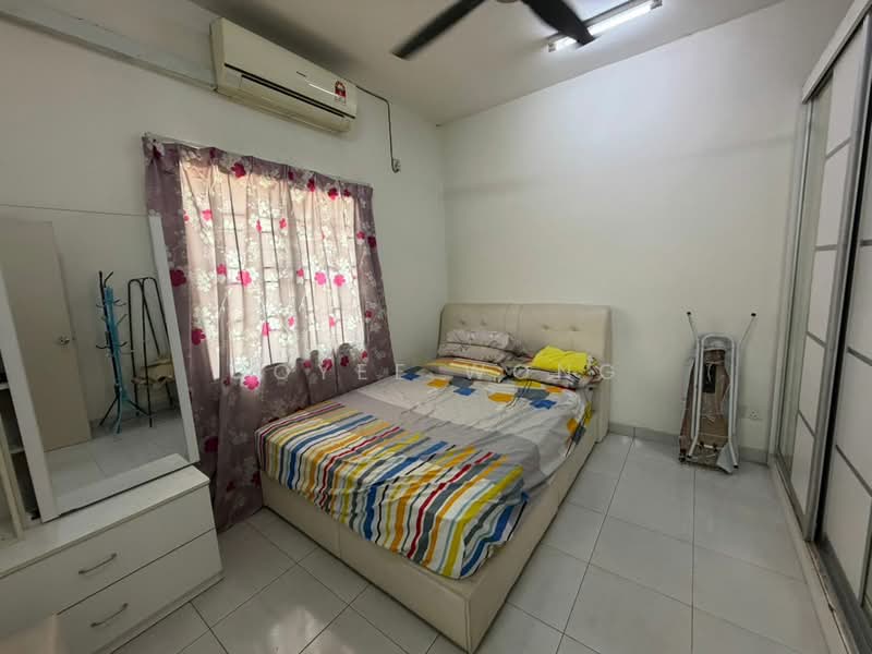 Pangsapuri untuk Dijual di Ria Apartment - Coyee Wong - Bedroom - PropertyGuru.com.my