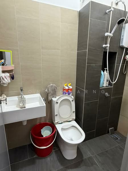 1-storey Terraced House for Rent in Skudai (Johor) - Hong Charng Lee - Bathroom - PropertyGuru.com.my