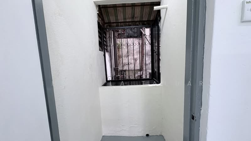 Flat for Sale at Flat Dato Ahmad Razali - Sharmila Taluar - PropertyGuru.com.my
