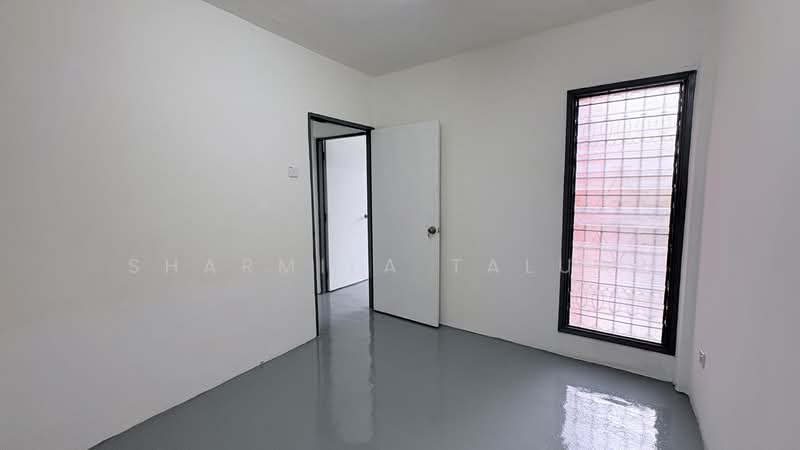 Flat for Sale at Flat Dato Ahmad Razali - Sharmila Taluar - Interior - PropertyGuru.com.my