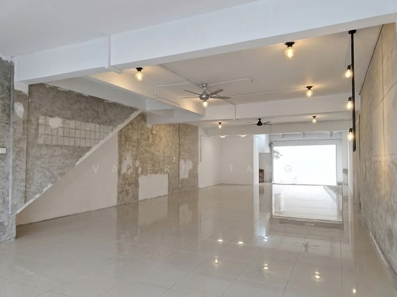 Shop for Rent in Bandar Puteri Puchong (Puchong) - Valerie Tang - Interior - PropertyGuru.com.my