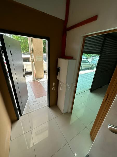 Shop / Office for Rent in Cheras (Kuala Lumpur) - Jacksley Wong - Entrance - PropertyGuru.com.my