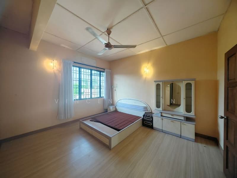2-storey Terraced House for Sale in Taman Pertama Baru (Ipoh) - Vincent Chin - Bedroom - PropertyGuru.com.my