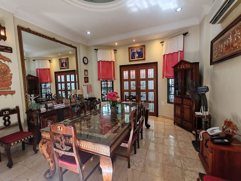 Rumah Banglo untuk Dijual di Kota Kemuning (Shah Alam) - Irish Shek - Dining Room - PropertyGuru.com.my