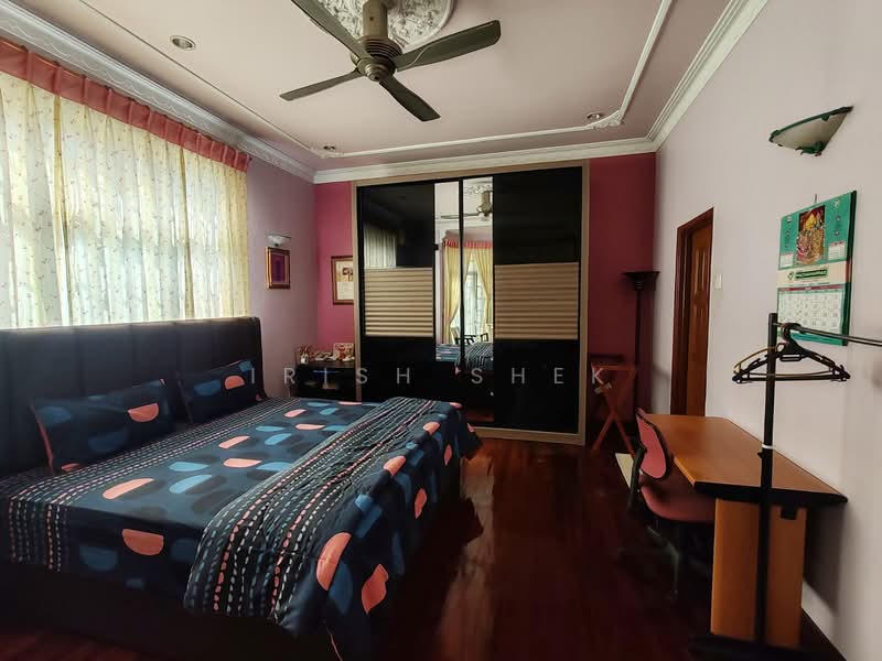 Rumah Banglo untuk Dijual di Kota Kemuning (Shah Alam) - Irish Shek - Bedroom - PropertyGuru.com.my