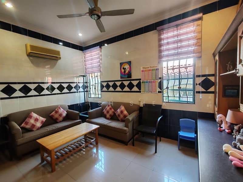Rumah Banglo untuk Dijual di Kota Kemuning (Shah Alam) - Irish Shek - Living Room - PropertyGuru.com.my