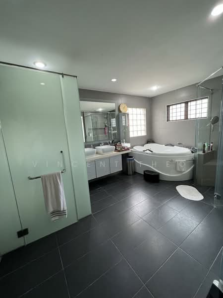 Rumah Berkembar untuk Dijual di Ampang (Selangor) - Vincent Theo - PropertyGuru.com.my