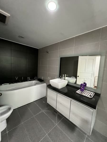 Rumah Berkembar untuk Dijual di Ampang (Selangor) - Vincent Theo - PropertyGuru.com.my