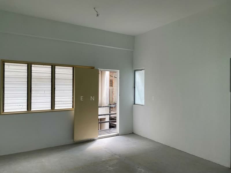 Shop for Sale in Bandar Sungai Long (Selangor) - Kenny Lai - Interior - PropertyGuru.com.my