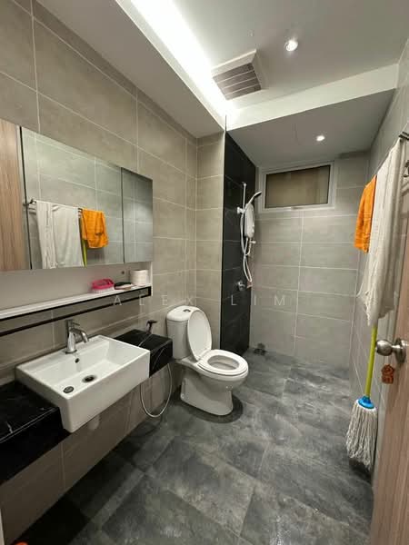 Condominium for Rent at QuayWest Residence - Alex Lim - Bathroom - PropertyGuru.com.my