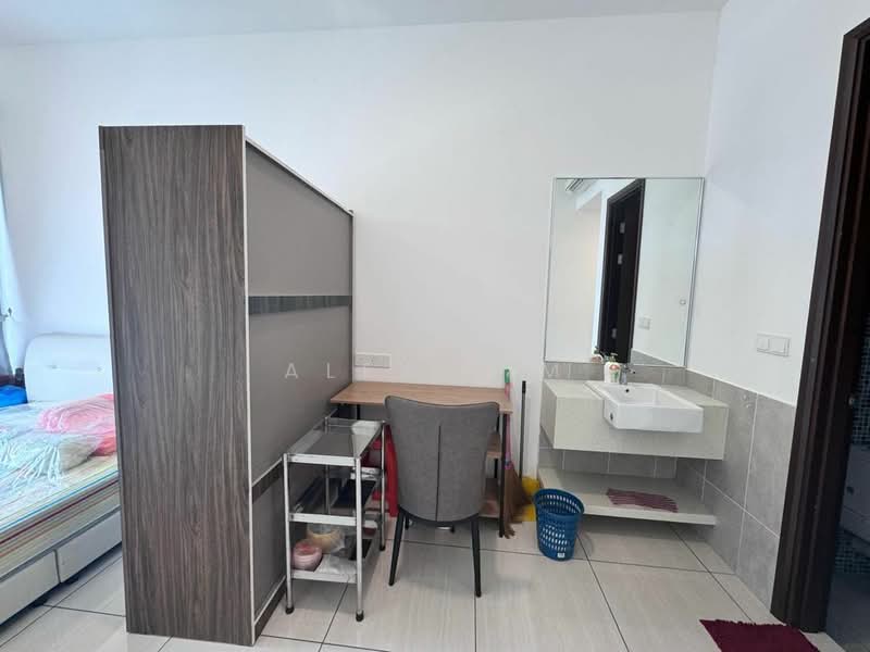 Kondominium untuk Disewa di Queens Residences Q2 @ Queens Waterfront - Alex Lim - Bedroom - PropertyGuru.com.my