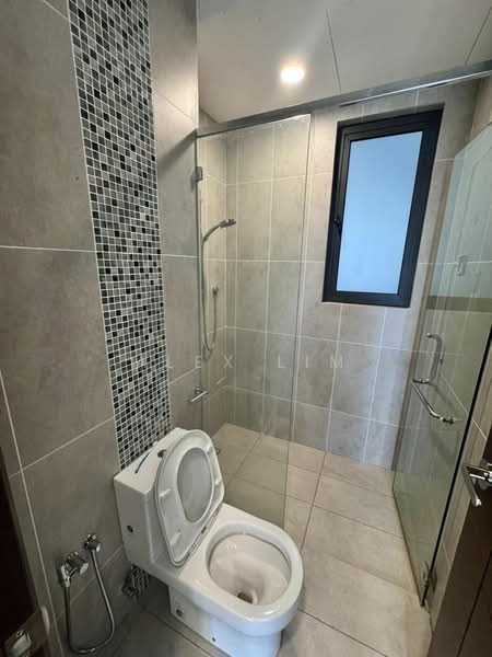 Kondominium untuk Disewa di Queens Residences Q2 @ Queens Waterfront - Alex Lim - Bathroom - PropertyGuru.com.my