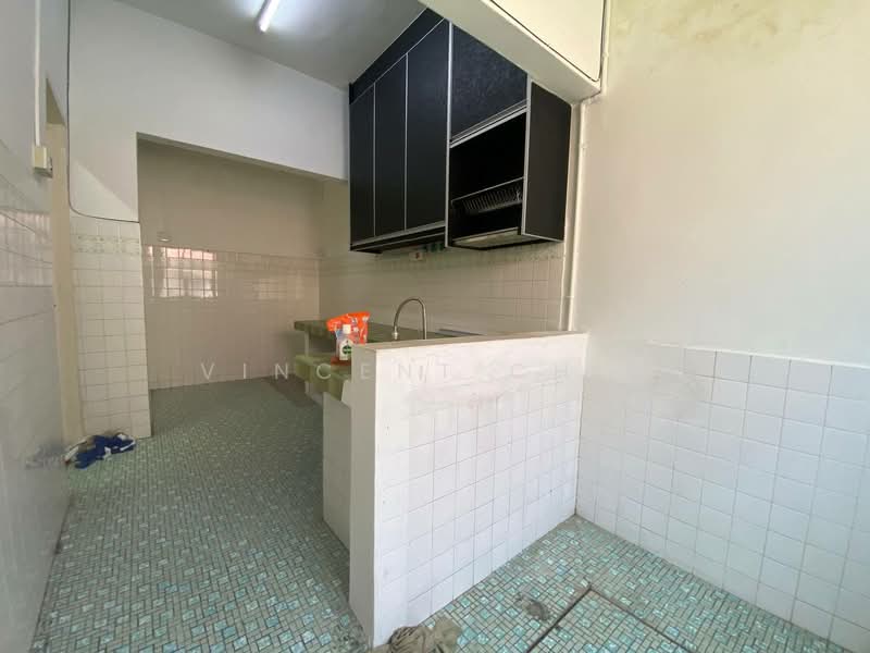 2-storey Terraced House for Sale in Taman Ipoh Jaya (Ipoh) - Vincent Chin - Kitchen - PropertyGuru.com.my