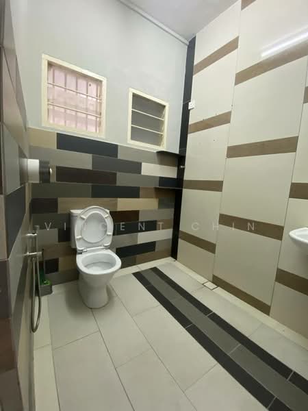 2-storey Terraced House for Sale in Taman Ipoh Jaya (Ipoh) - Vincent Chin - Bathroom - PropertyGuru.com.my