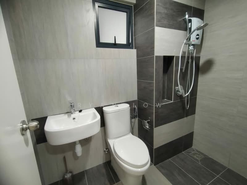 Kondominium untuk Disewa di Aster Residence - Ryan Low - Bathroom - PropertyGuru.com.my