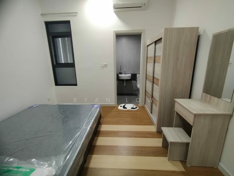 Kondominium untuk Disewa di Aster Residence - Ryan Low - Bedroom - PropertyGuru.com.my