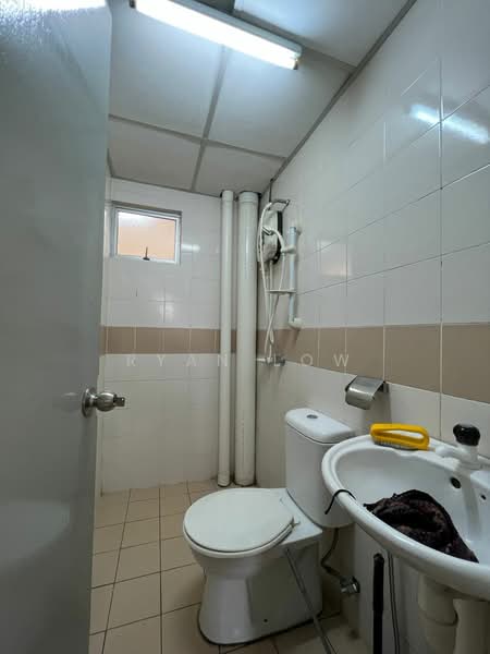 Kondominium untuk Disewa di Puncak Banyan - Ryan Low - Bathroom - PropertyGuru.com.my