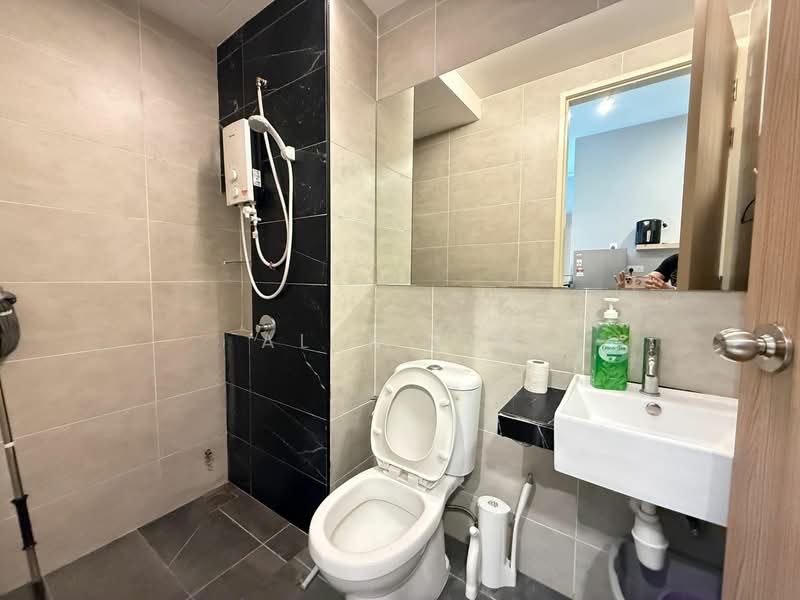 Kondominium untuk Disewa di QuayWest Residence - Alex Lim - Bathroom - PropertyGuru.com.my