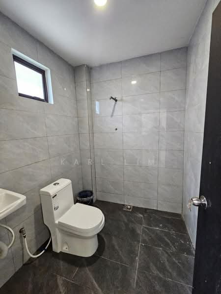 2-storey Terraced House for Sale in Bukit Indah (Iskandar Puteri (Nusajaya)) - Karl Lim - Bathroom - PropertyGuru.com.my