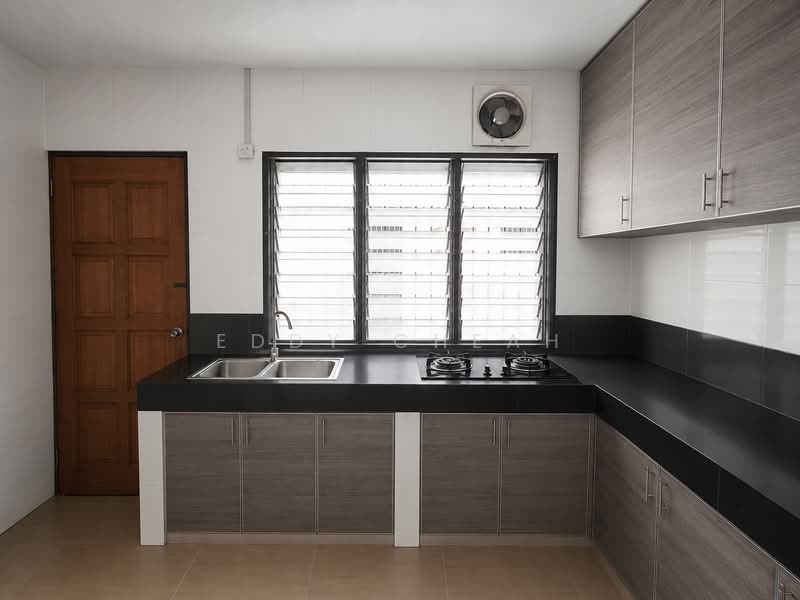 1-storey Terraced House for Sale in Kepong Baru (Kepong) - Eddy Cheah - Kitchen - PropertyGuru.com.my