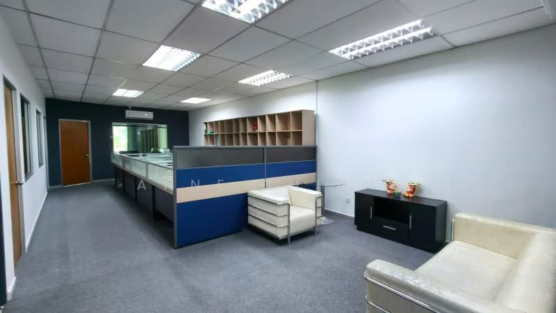 Shop for Rent in Taman Molek (Johor Bahru) - Anne Chiang - Interior - PropertyGuru.com.my