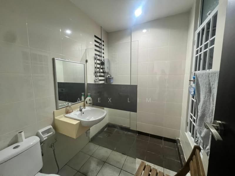 Condominium for Rent at The Brezza - Alex Lim - Bathroom - PropertyGuru.com.my