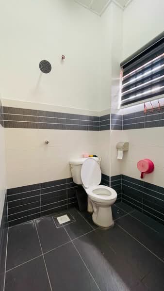 2-storey Terraced House for Sale in Bandar Putra (Kulai) - Grace Ng - Bathroom - PropertyGuru.com.my