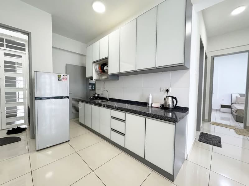Kondominium untuk Disewa di Tropicana Bay Residences - Jordan Foo - Kitchen - PropertyGuru.com.my