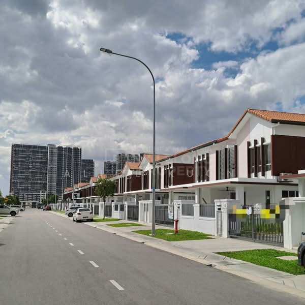 Cluster House for Sale in Hulu Langat (Selangor) - Alice Kuon - Exterior - PropertyGuru.com.my