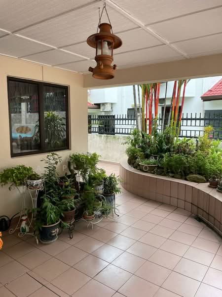 Semi-Detached House for Sale in Taman Lucky (Bangsar) - Magasvari A/P Saboo Basnayake - Exterior - PropertyGuru.com.my