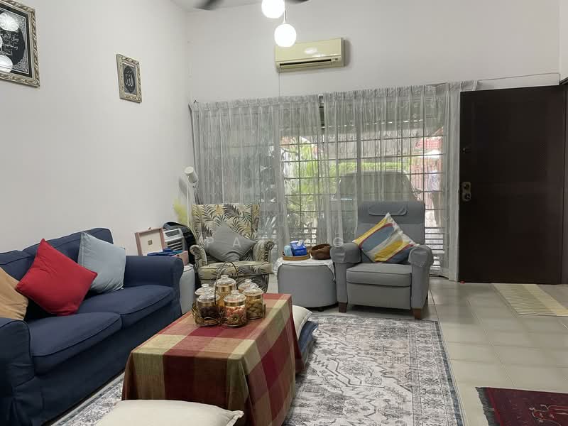 2-storey Terraced House for Sale in Taman Tun Dr Ismail (Kuala Lumpur) - Pat Ng - Living Room - PropertyGuru.com.my