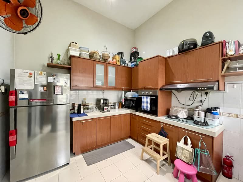 2-storey Terraced House for Sale in Taman Tun Dr Ismail (Kuala Lumpur) - Pat Ng - Kitchen - PropertyGuru.com.my