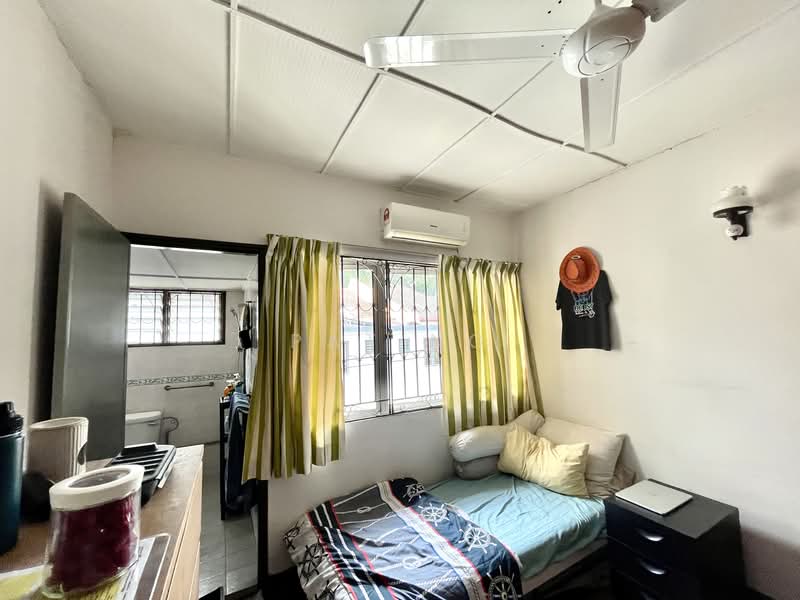 2-storey Terraced House for Sale in Taman Tun Dr Ismail (Kuala Lumpur) - Pat Ng - Bedroom - PropertyGuru.com.my