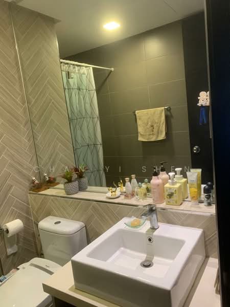 Service Residence for Sale at The Tamarind - Chan Yi Shen - Bathroom - PropertyGuru.com.my