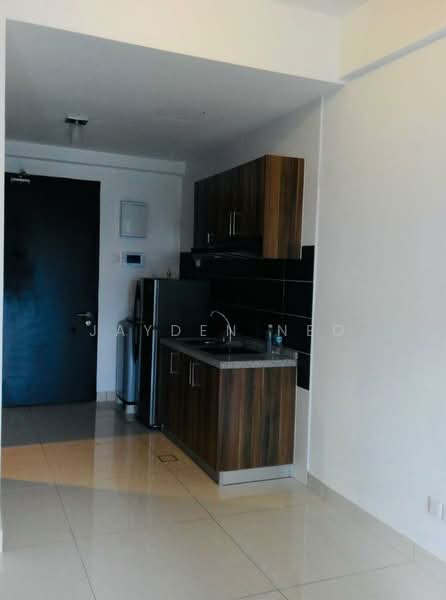 Service Residence for Sale at D'Inspire Residence (Inspira Bestari) - Jayden Neo - Kitchen - PropertyGuru.com.my