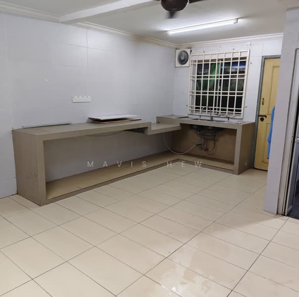 2-storey Terraced House for Rent in Taman Johor Jaya (Johor Bahru) - Mavis Hew - Kitchen - PropertyGuru.com.my