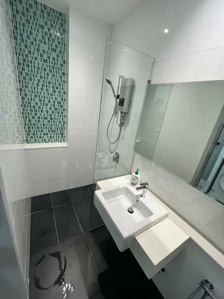 Servis Apartment untuk Disewa di Residential Suites @ HighPark - Ally Lee - Bathroom - PropertyGuru.com.my