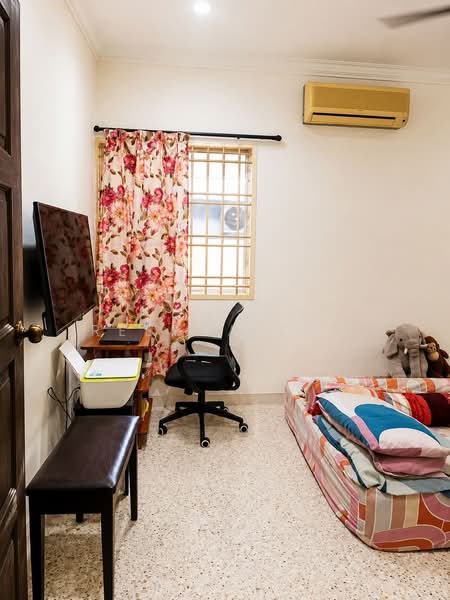 Rumah Berkembar untuk Dijual di Taman Perling (Perling) - Reeyna Sam - PropertyGuru.com.my