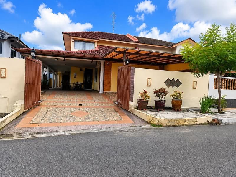 Rumah Berkembar untuk Dijual di Taman Perling (Perling) - Reeyna Sam - PropertyGuru.com.my