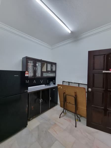 Rumah Teres 2 Tingkat untuk Disewa di Taman Bukit Mewah (Tampoi) - Mavis Hew - Kitchen - PropertyGuru.com.my