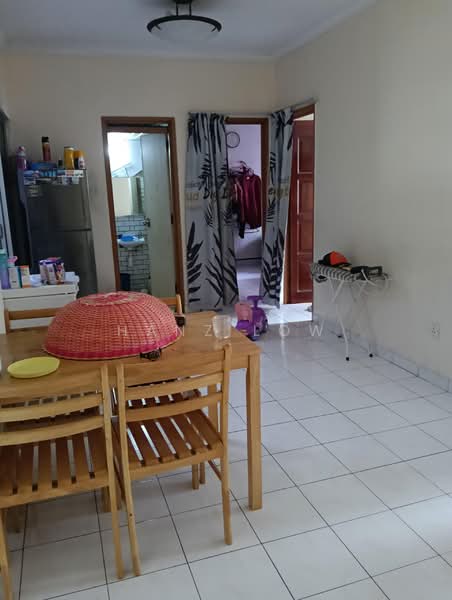 Apartment for Rent at Vista Pinggiran Apartment - Hanz Low - Dining Room - PropertyGuru.com.my