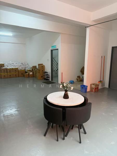 Kedai untuk Disewa di Kawasan Perindustrian Tiong Nam (Tebrau) - Herman Chen - Interior - PropertyGuru.com.my