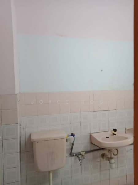 Rumah Teres 2 Tingkat untuk Dijual di BANDAR PUCHONG JAYA (Puchong) - Joyce Hoo - Bathroom - PropertyGuru.com.my